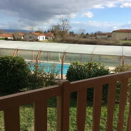 ベッド・アンド・ブレックファスト Chez La Guette Saint-Georges-de-Baroille