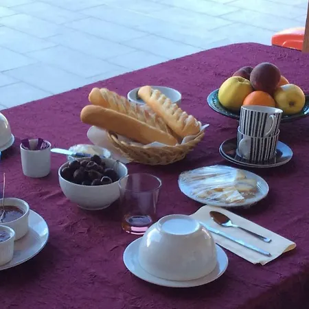 Chez La Guette Bed & Breakfast *